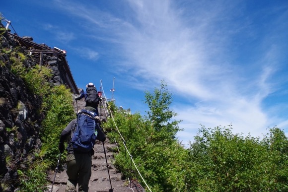 富士山の初心者率は異常だと思うわ…他の山とはやっぱ違う