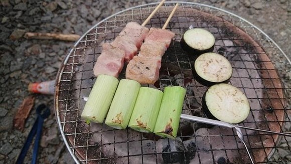 【画像】マイ山で焼肉！海苔2段仕様の海苔弁当を作ります