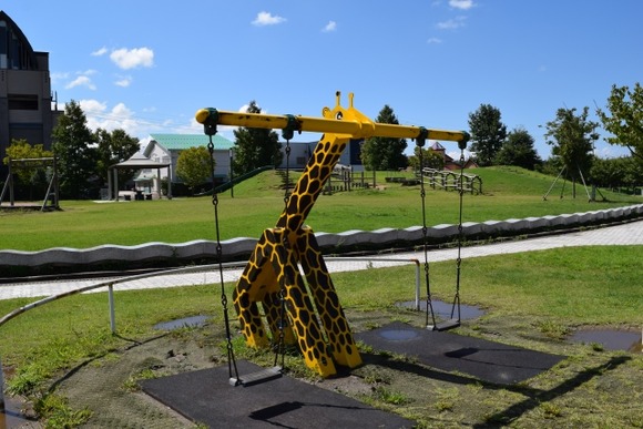 【画像】引っ越したから公園にきた