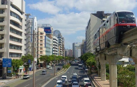 【悲報】沖縄旅行、Z世代から不評で観光業死亡へ…理由は「免許持ってない」から