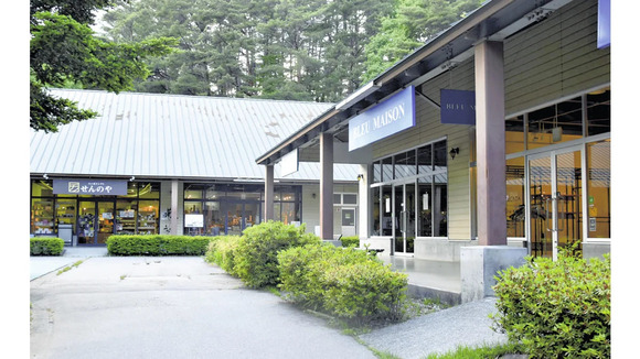 【山梨】事業停止の八ヶ岳リゾートアウトレットに給電期限、自主営業続けるテナント側「もどかしい」