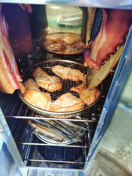 【画像】燻製するから見てってYO