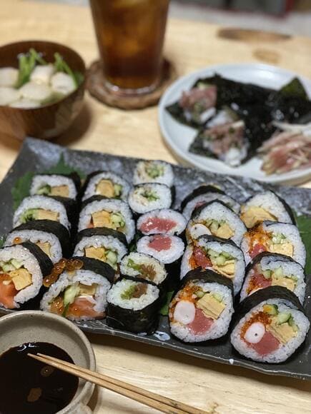 【画像】海苔巻き作って食べるよ！