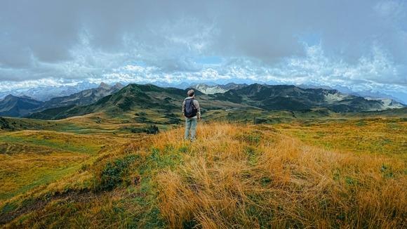 普段メガネだけど山登るときはしないわ