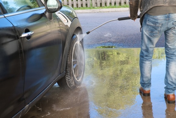 洗車場でバーベキューグリル洗ってたら隣のおっさんブチギレてて草