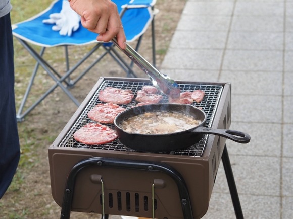 キャンプ中ワイ「これキャンプじゃなくてもBBQだけの方がコスパよくね！？」