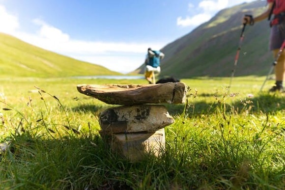 登山家「K2行く！」スポンサー「手伝うよ！」登山家「逝きましたー」