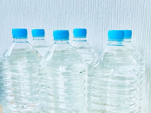 【悲報】被災地のファミリーマートさん、水を倍の値段で売り炎上