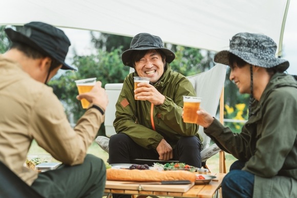 ぼく「旅行いきたい！」友「いこうぜ！車出すわ！」「旅館調べとくわ！」「飯屋調べとくわ！」