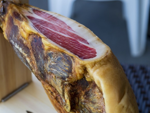 生ハムに自信ニキきてくれ