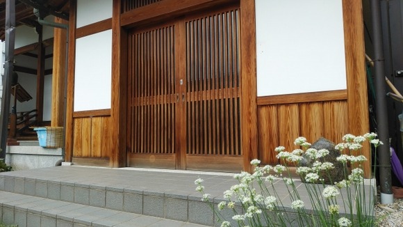 なんJ民「田舎だと家に鍵をかける習慣がない」←これ