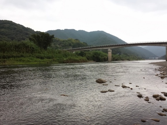 川で人が溺れても助けに行がない方がいい