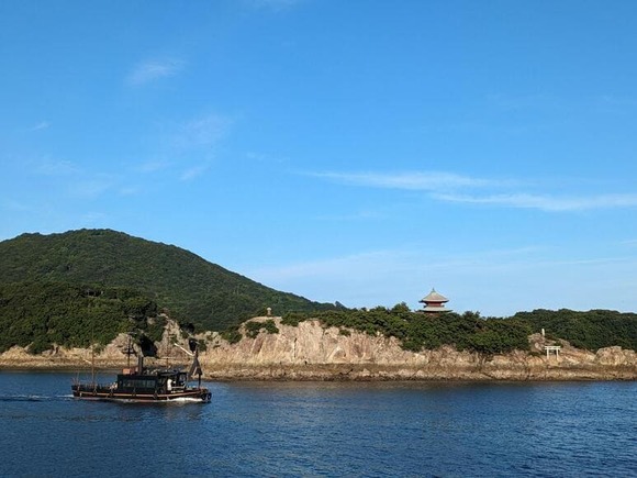 【画像】海に来た！天気よすぎワロタ