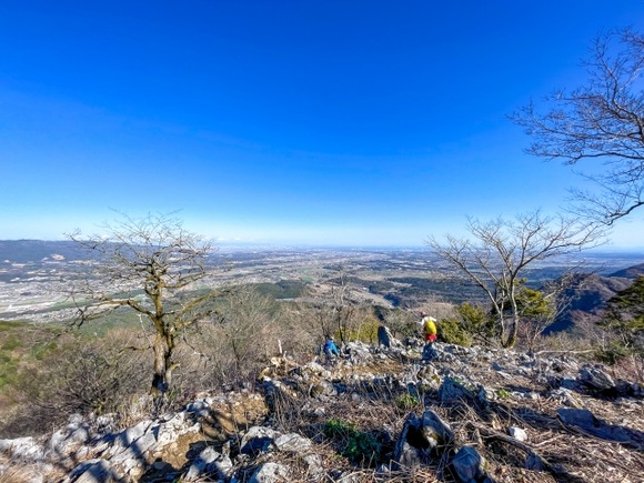 【画像】登山道で見かけると絶望的な気持ちになるやつ