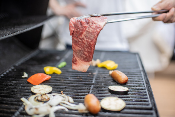 BBQ時トッモ「じゃ俺は肉洗っとくで～」