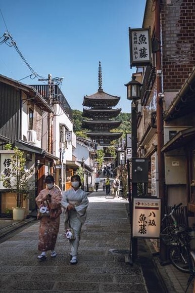 【悲報】京都、観光客が多すぎてヤバいｗｗｗこれもうコロナ禍前だろｗｗｗｗｗｗｗｗｗ