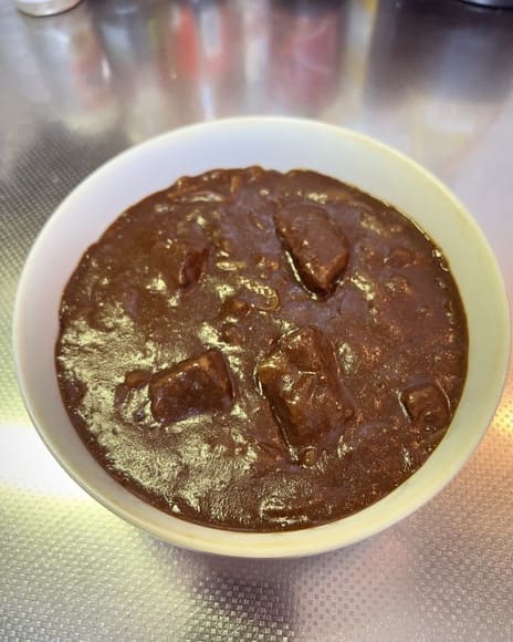 【画像】牛モモ肉のカレーを作っていく