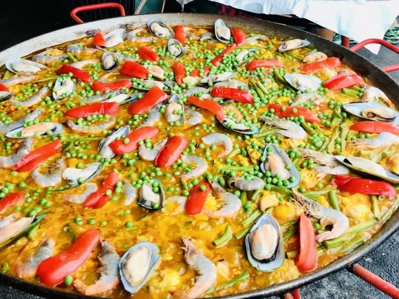 BBQでパエリア作る奴って本気でパエリア食べたいと思って作ってなさそうよな