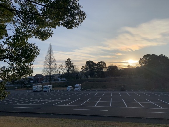 無趣味で苦しんでるおっさんはとりあえず車中泊趣味にしとけ