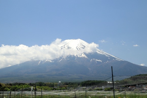「富士山ローソン」の目隠し幕に「ひとごとではない」　山梨県富士吉田市の堀内茂市長