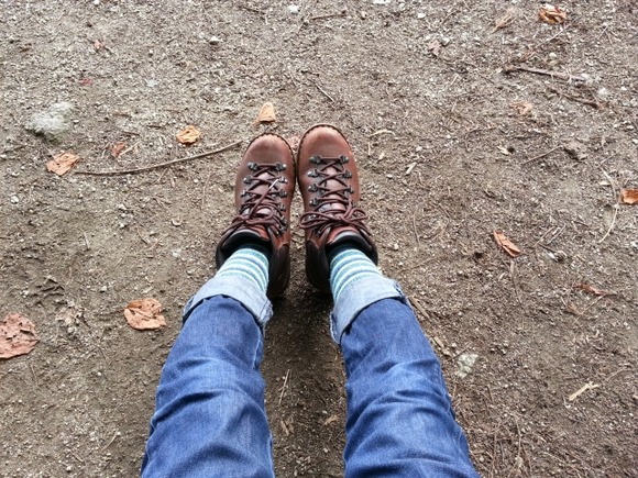 オタク系ジーンズとシャツで登山してるおじさんをたまに見かける