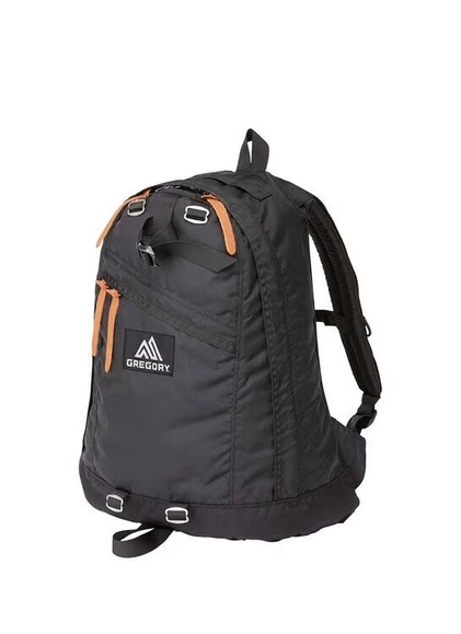 141016-1041_hi-res_FRONT34