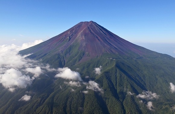 【山梨】富士山、通行料を2000円から5000円に引き上げへ