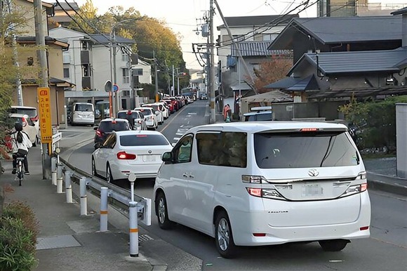 京都市民「マイカーで観光にくる田舎もんがうざい 渋滞がひどい 電車乗ってこい」