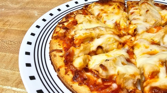 【画像】餃子の皮でピザ作ったったｗｗｗｗｗｗ