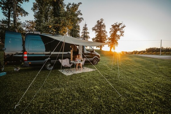 熊本市が避難者向けの「車中泊マニュアル」を策定…熊本地震の経験を基に、体を水平にして寝ることなど推奨