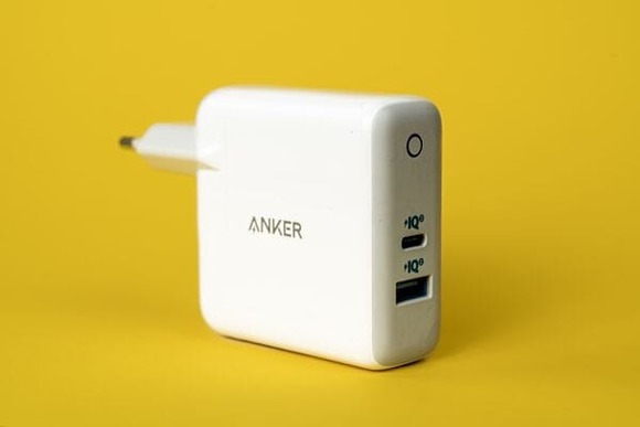 【Anker】石川県の難民にキャンプ用ソーラーパネルやモバイルバッテリーを提供すると申し出