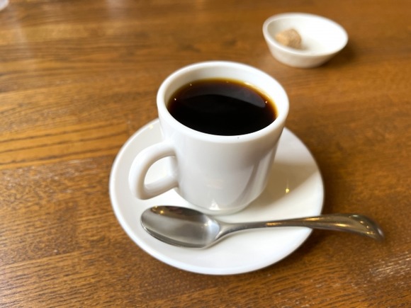 ブラックコーヒー飲んでるやつって無理してるよな