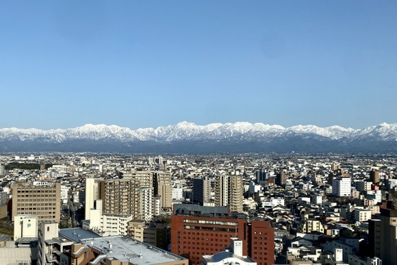 富山県「お魚美味しいです、景色いいです、海あります、新幹線とまります」
