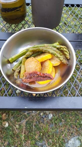 【キャンプ飯】ズッキーニとアスパラのオランダ煮！