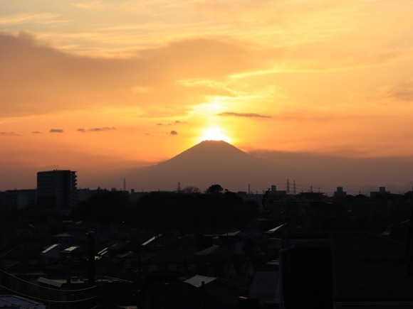 夜の富士山こわっ