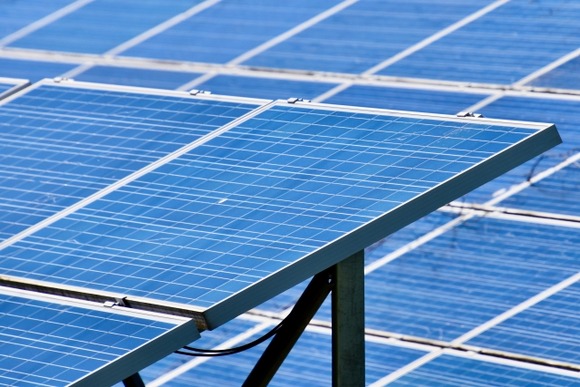 【脱炭素】ほとんどが中国製の太陽光パネル、製造時に大量のＣＯ２発生…有難がって使う愚かしさ