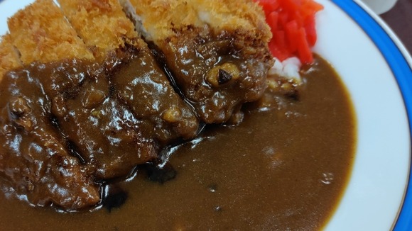スキー場で食うカレーの美味さ