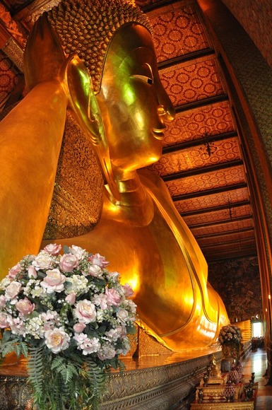 Buddha_Reclining_Bangkok_Thailand_by_D_Ramey_Logan