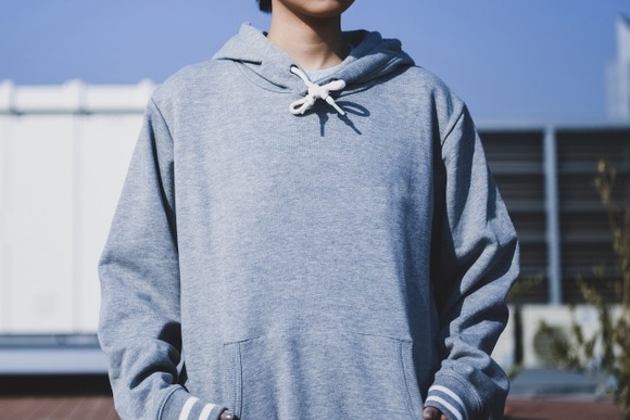 パーカーについてるヒモ取らないやつｗｗｗｗｗｗｗｗｗｗｗｗ