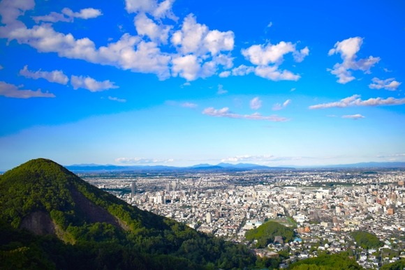 【藻岩山】卒業旅行の思い出作りのはずが登山道で遭難…京都の男子高校生４人