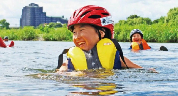人間の体は川で2％しか浮かないんだって