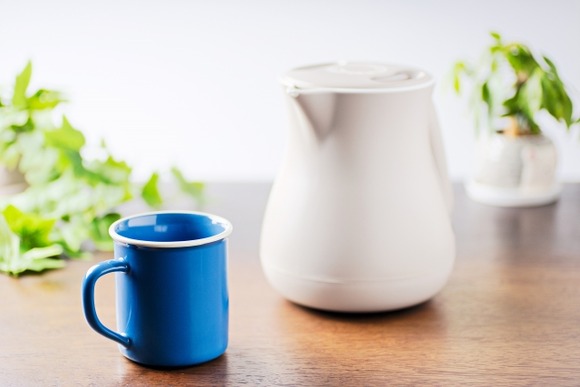 【悲報】ビジネスホテルの困った客たち…備品の電気ケトルでしゃぶしゃぶ　ラーメン　キムチ鍋　大迷惑です