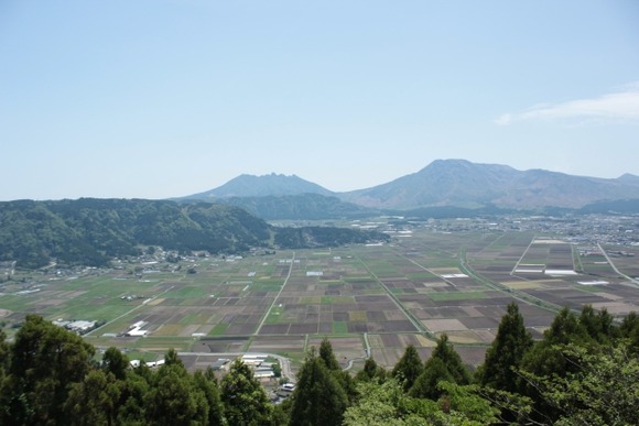 【熊本】阿蘇山、警戒レベル2に　1キロで噴石や火砕流恐れ