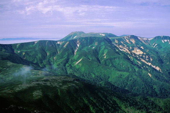 Tomuraushi_from_chuubetsudake_2006-8-25