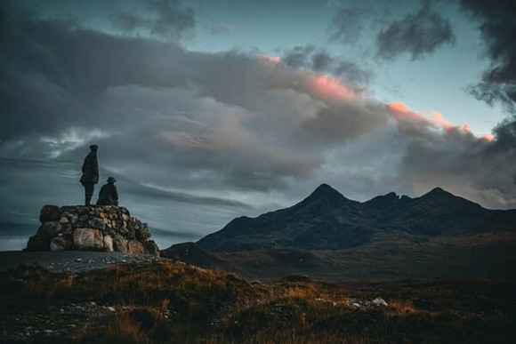 登山もある意味エクストリームスポーツの一種なんだからヘルメット標準着用が当たり前