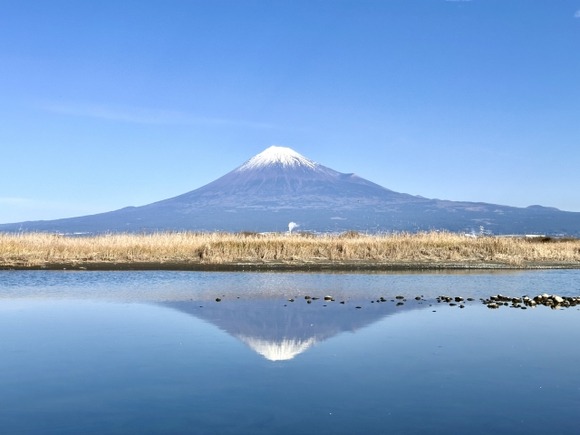 【画像】俺の部屋から富士山見えるけど羨ましいだろｗｗｗｗｗｗｗ
