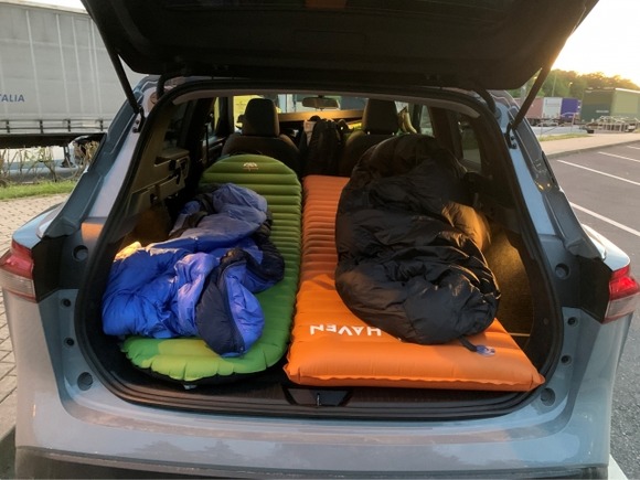 ハイエースとかアルファードで登山車中泊とかアホだろ