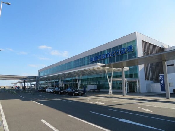 【朗報】徳島県さん、空港にマネキンではなく成人用玩具を設置して観光客誘致