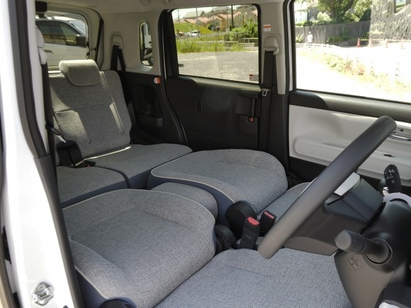 【画像】車中泊してるけど詰んだwwｗｗｗｗｗｗ