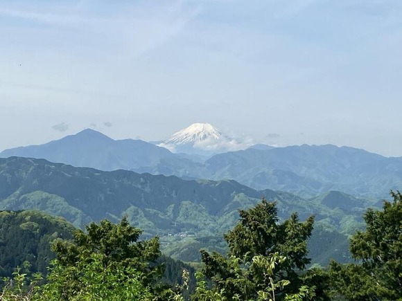 【画像】高尾山きたぞ！富士山も見える